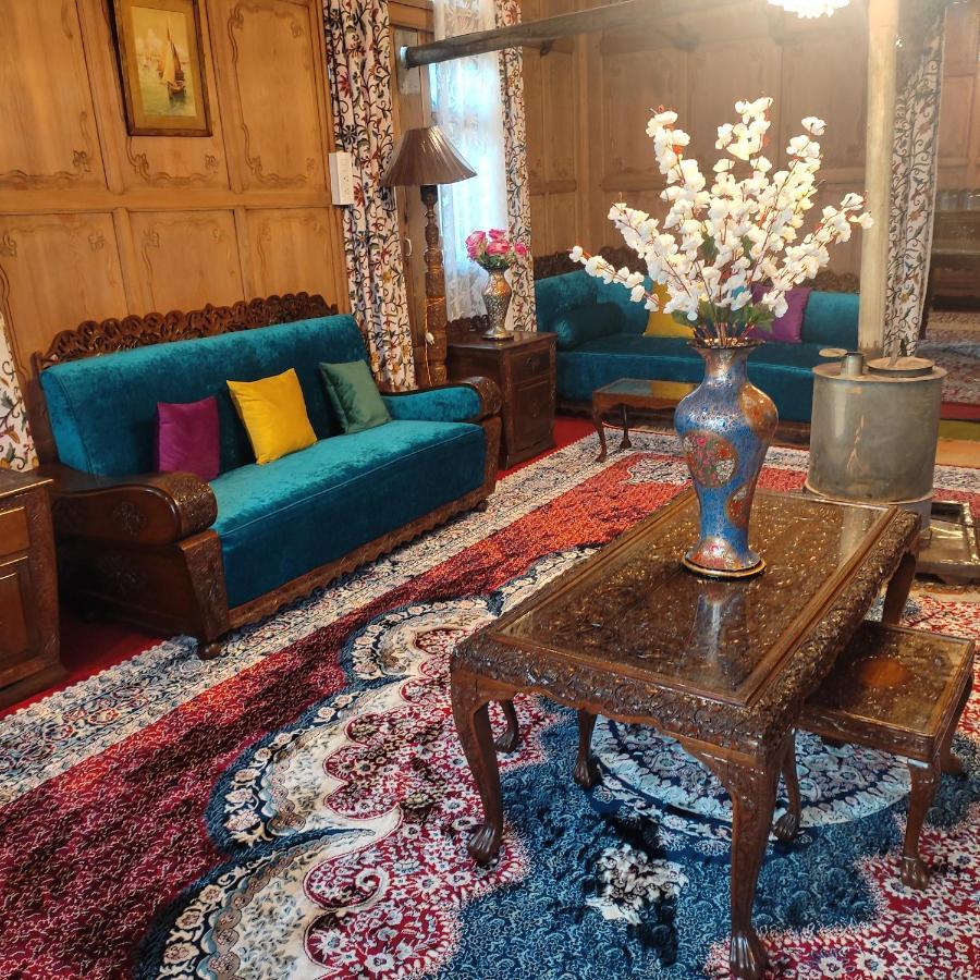 Luxury Scotland Srīnagar 外观 照片